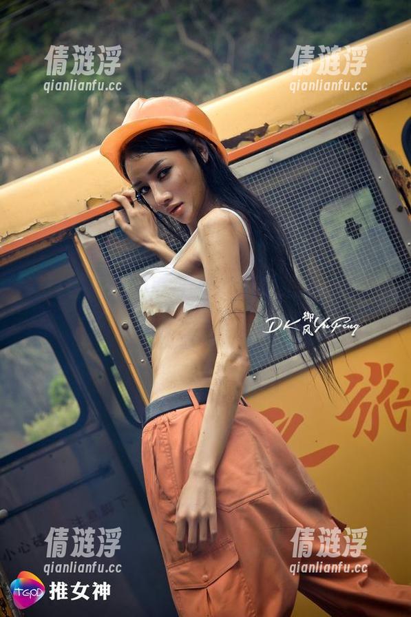 青豆客 - 图集里的吕梦玉和她的高跟鞋，腿好长，心好累