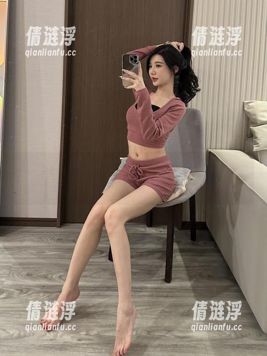 微密圈 - 果然黎允熙baby是我心目中的护士范儿，随便一张照片都能当壁纸。