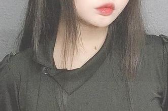 一路奔跑的黑猫猫ovo今天带来超酷白色双马尾套图，流行的应该是这个吧？